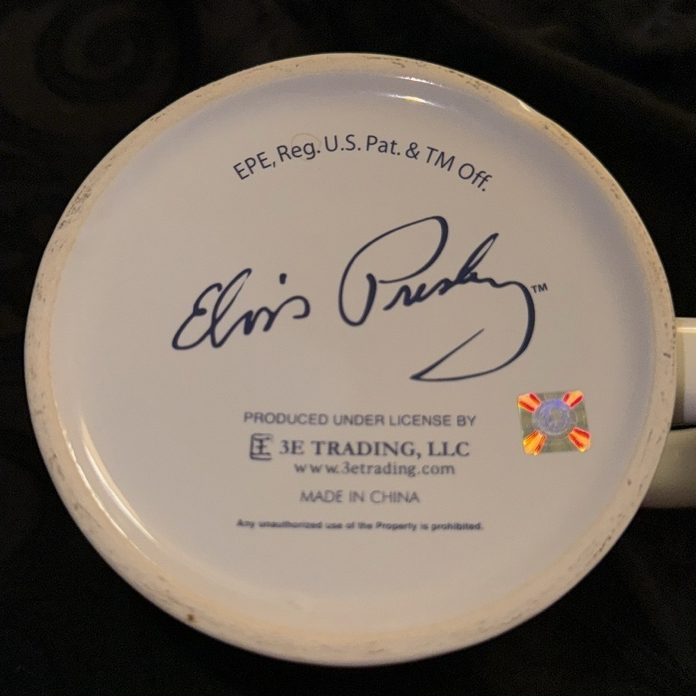 Elvis Presley blue Hawaii coffee mug - Picture 6 of 7